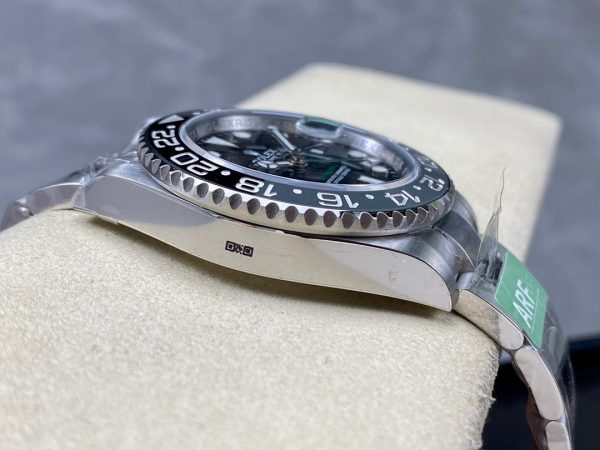 Rolex GMT-Master II 126710GRNR ??Bruce Wayne?? Oyster Replica - Luxury High Quality Timepiece 2024 - Image 4