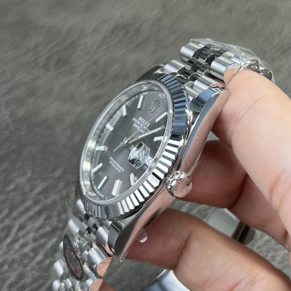 Rolex Datejust Replica 41mm Rhodium Dial 126334 Jubilee Luxury Watch High Quality - Image 4