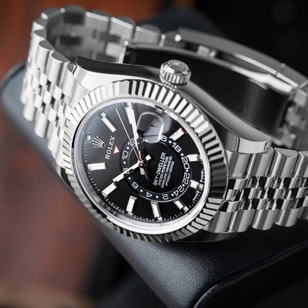 Superclone Rolex Sky-Dweller Replica 42 mm Bright Black Dial 336934 Jubilee Luxury Watch - Image 3