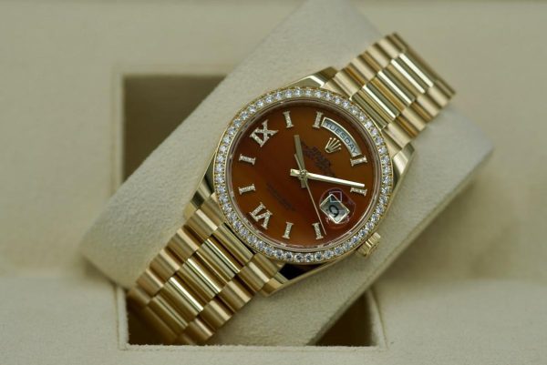 Superclone Rolex Day-Date 36 mm Carnelian Dial 128348RBR Replica - Luxury Men's Watch - Image 4