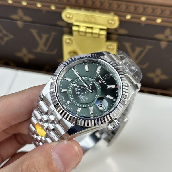 Rolex Sky-Dweller Superclone Replica 336934 Jubilee Mint Green Dial 42 mm Luxury Watch - Image 4