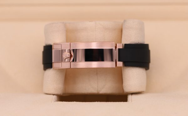 Rolex Superclone Daytona 40 mm Sundust Dial in Everose Gold 126515LN Replica Luxury High Quality Watch - Image 7