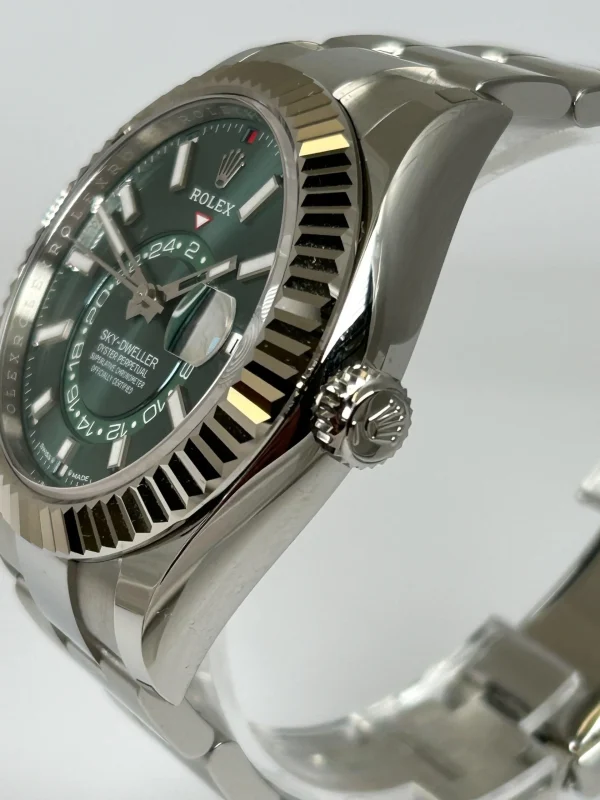 Superclone Rolex Sky-Dweller Mint Green Dial 42 mm Oyster Replica Luxury Watch - Image 4