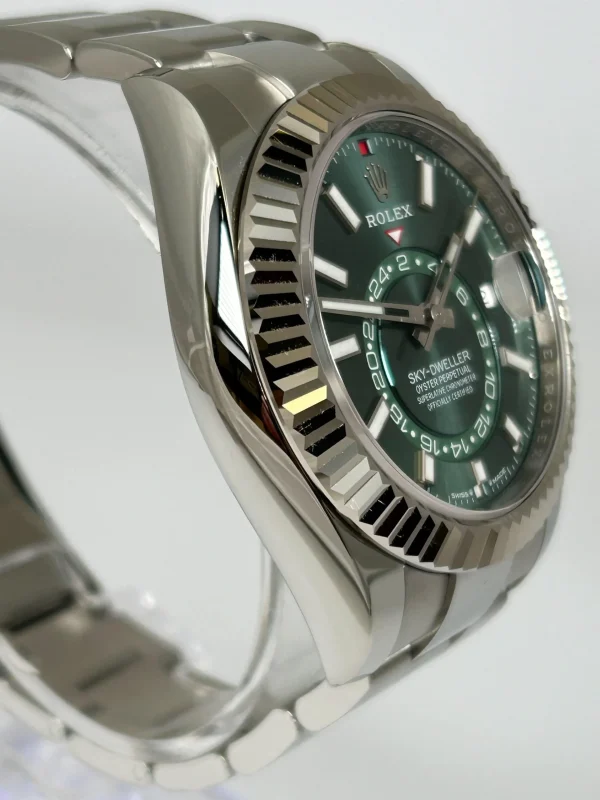 Superclone Rolex Sky-Dweller Mint Green Dial 42 mm Oyster Replica Luxury Watch - Image 7