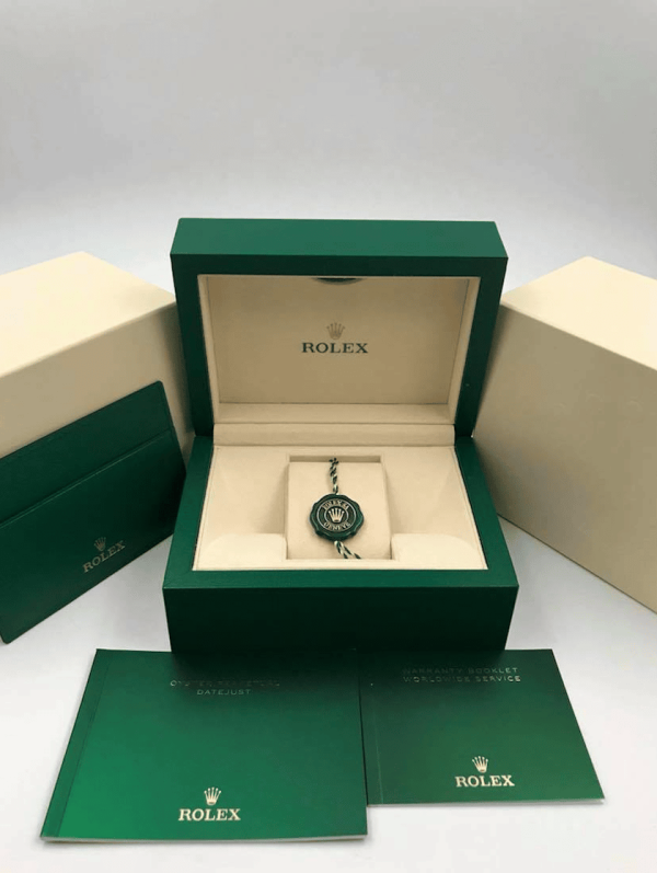 Rolex Replica Wooden Box - Luxury Storage Case for Watches - High Quality Design - Perfect for Collectors
