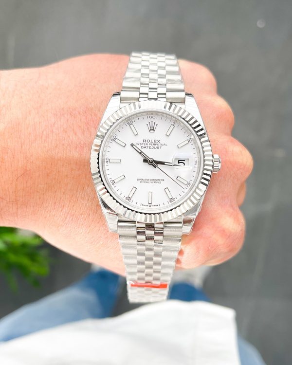 Rolex Datejust Replica 41mm White Dial 126334 Jubilee Fluted Luxury Watch - Image 4