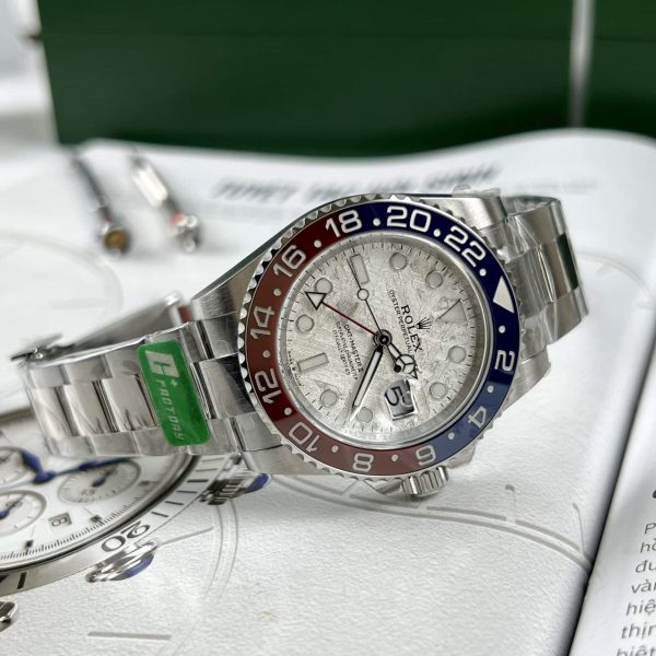 Superclone Rolex GMT-Master II Meteorite Dial 126719BLRO ??Superman?? Oyster Replica - Luxury High-Quality Timepiece with Distinctive Features - Image 4