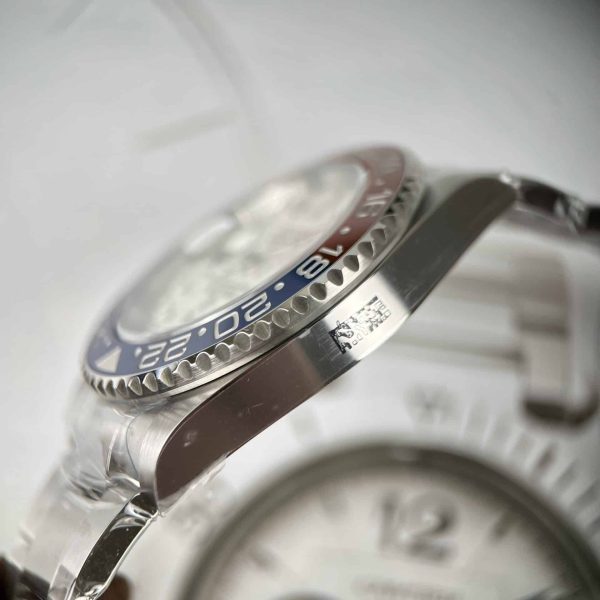 Superclone Rolex GMT-Master II Meteorite Dial 126719BLRO ??Superman?? Oyster Replica - Luxury High-Quality Timepiece with Distinctive Features - Image 8