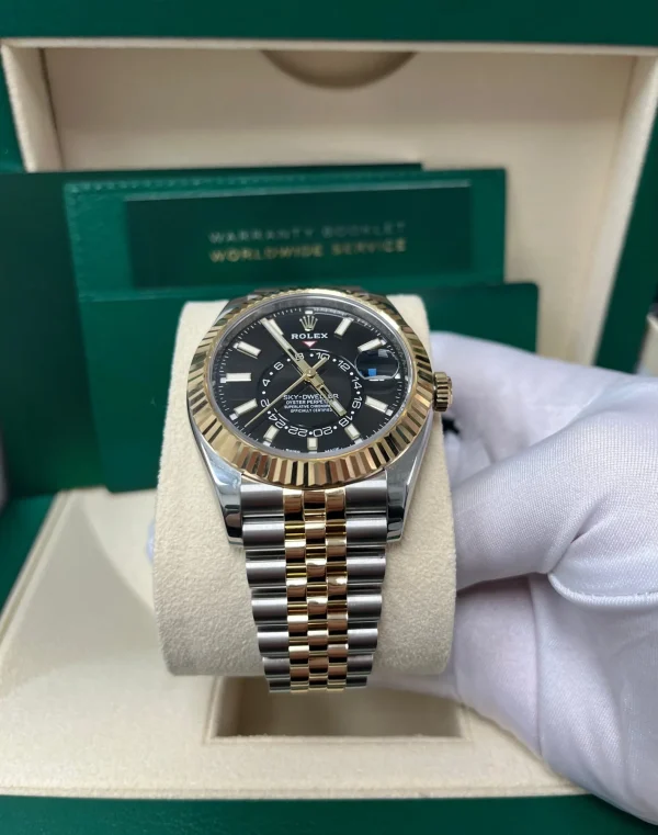 Rolex Sky-Dweller Superclone Replica 336933 42mm Bright Black Dial Luxury Timepiece - Image 2