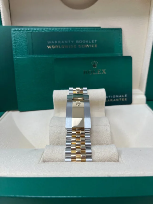 Rolex Sky-Dweller Superclone Replica 336933 42mm Bright Black Dial Luxury Timepiece - Image 6