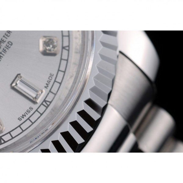 Superclone Rolex Day-Date 40mm Silver Dial Luxury Replica Watch - High Quality Timepiece - Image 11